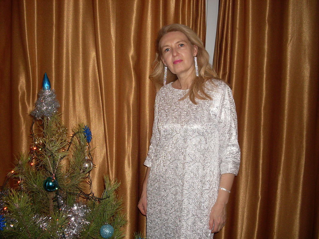 Платье для встречи Нового года от Лариса Тишакова