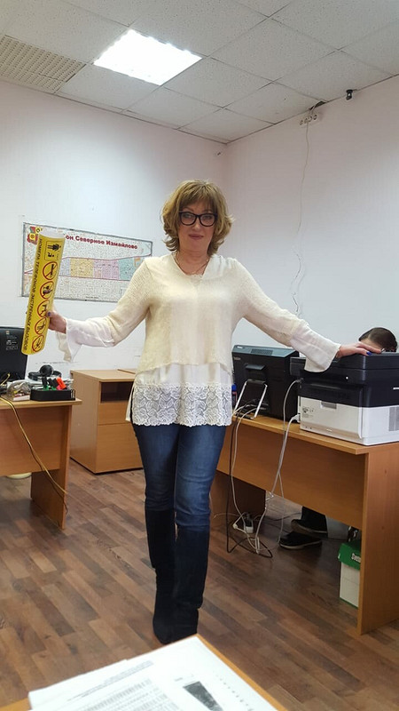 Светлая блузка с кружевным низом и манжетами-складками от Ольга Зайцева