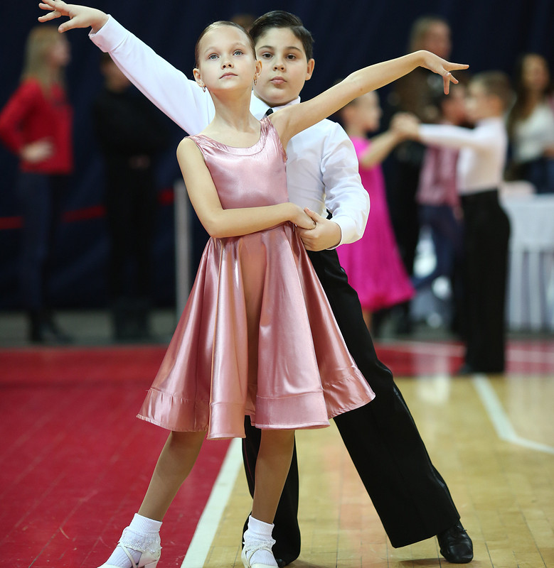 Как сшить детское платье для спортивно бальных танцев