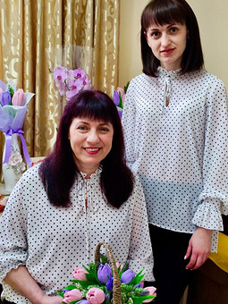 Работа с названием Блузки для мамы и дочки к 8 Марта 