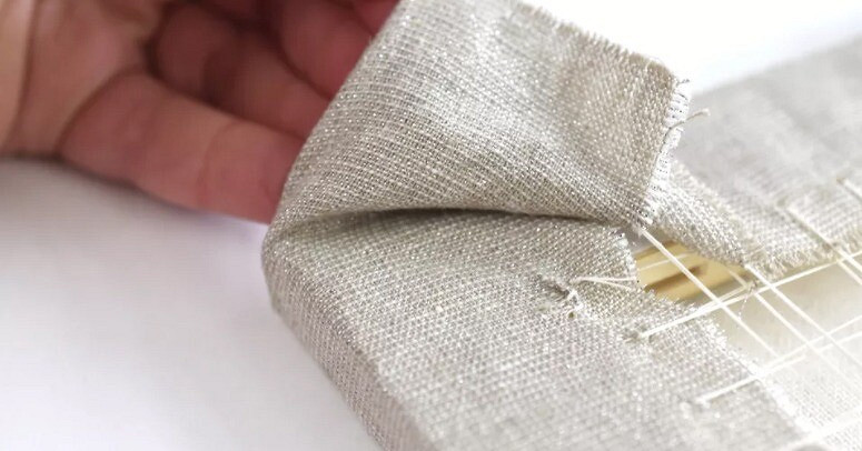 Как натянуть вышивку на подрамник