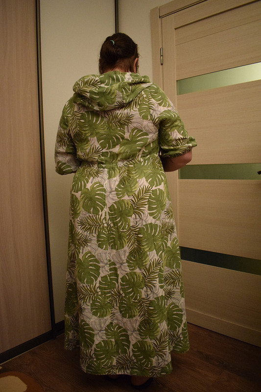Муслиновое платье с капюшоном от Tatakri