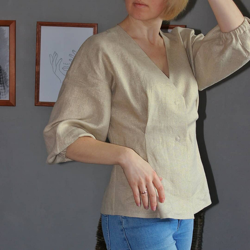 Блуза с объёмным руками от NoNa