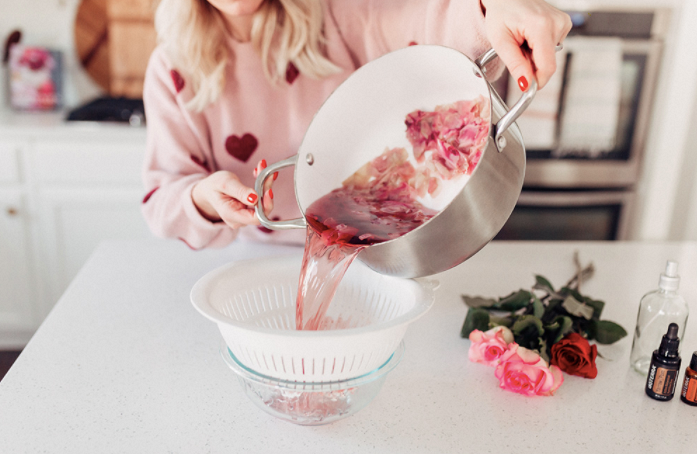 «Розовая вода» - Приготовление в домашних условиях
