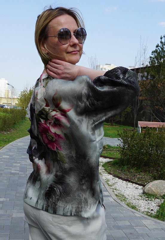 Странная блузка от Оксана Георгиевна
