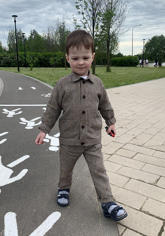 Брючный костюм из льна для ребёнка от Anna Vidineeva