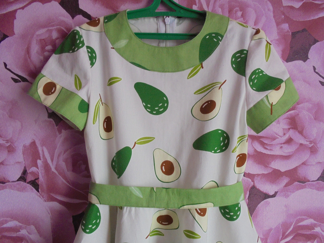Платье с авокадо от Patrolaj