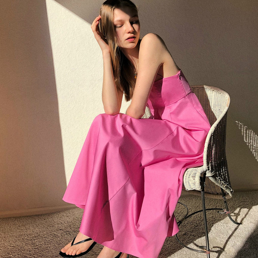 От яркой фуксии до мягкой пастели: как носить розовый летом 2020