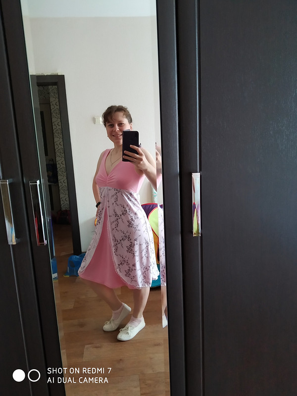 Розовое платье от AnNil