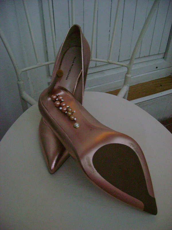Туфли с декором «Почти Маноло» от Muslin