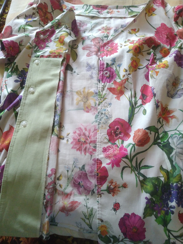 Блуза с цветами от janni