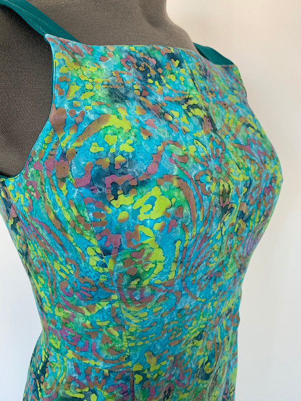 Платье-сарафан цвета бензин от @dresscodeless