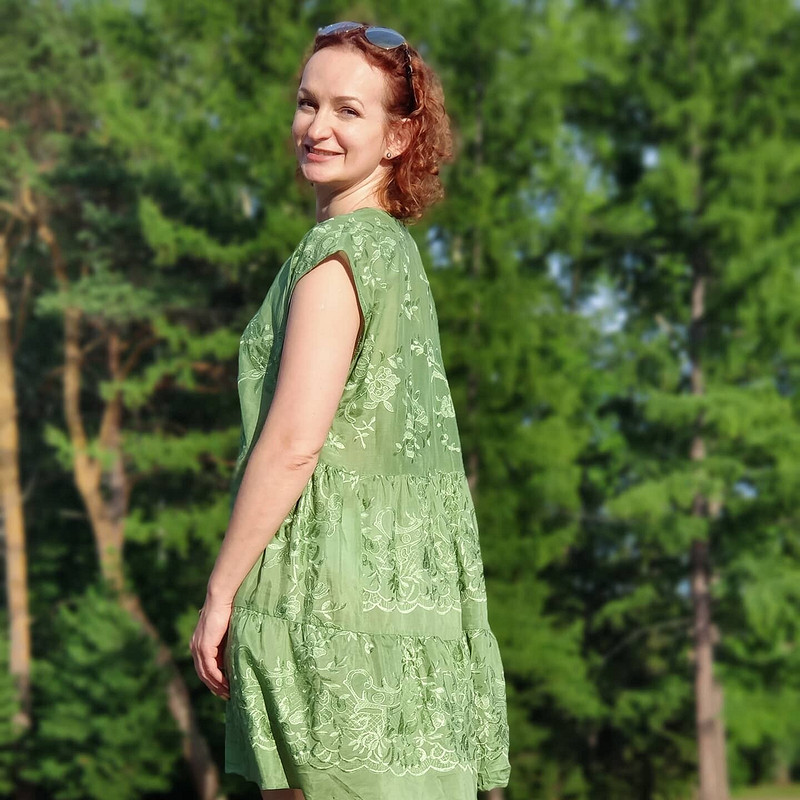 Платье из зелёного шитья от Йожка