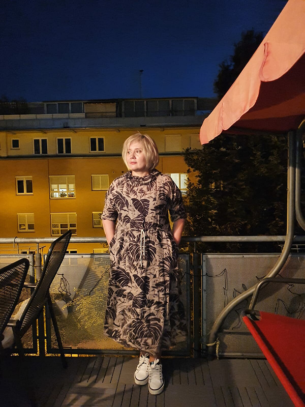 Платье с капюшоном от Анжелика   Ильина