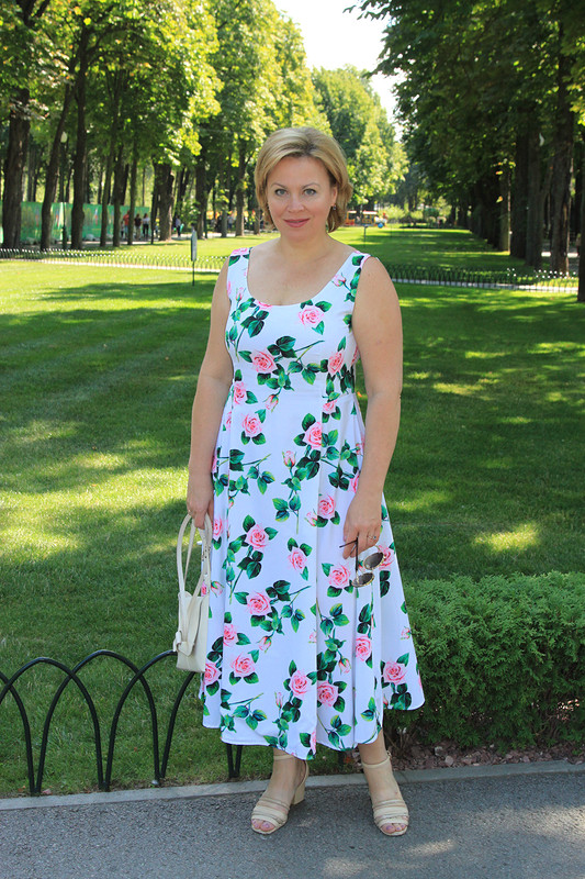 Одним прекрасным летним днём, или Платье с розами от katrinka_n