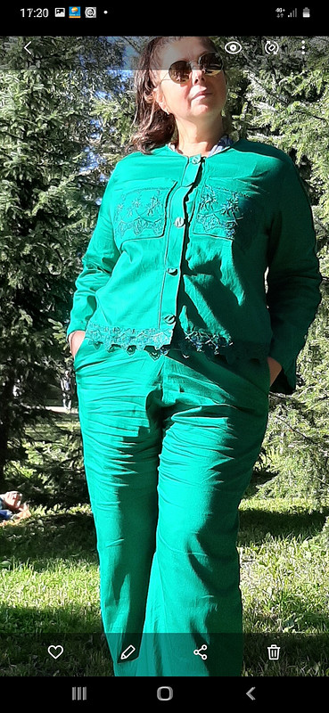 Изумрудный костюмчик: жакет и брюки от irocka
