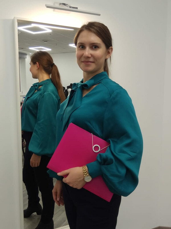 Блузка с расклешенным рукавом от Гладышева Юлия
