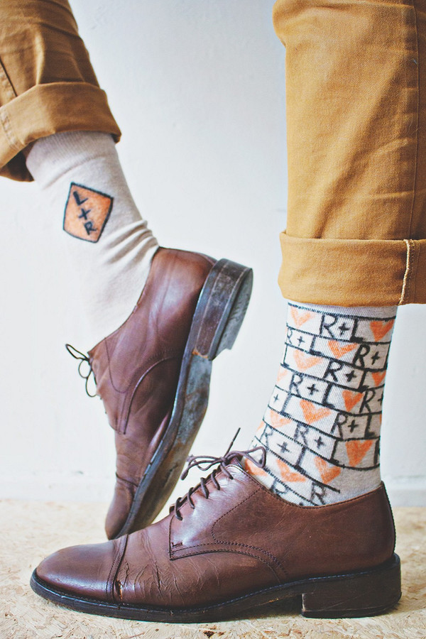 Идея: носки с рисунком текстильными маркерами