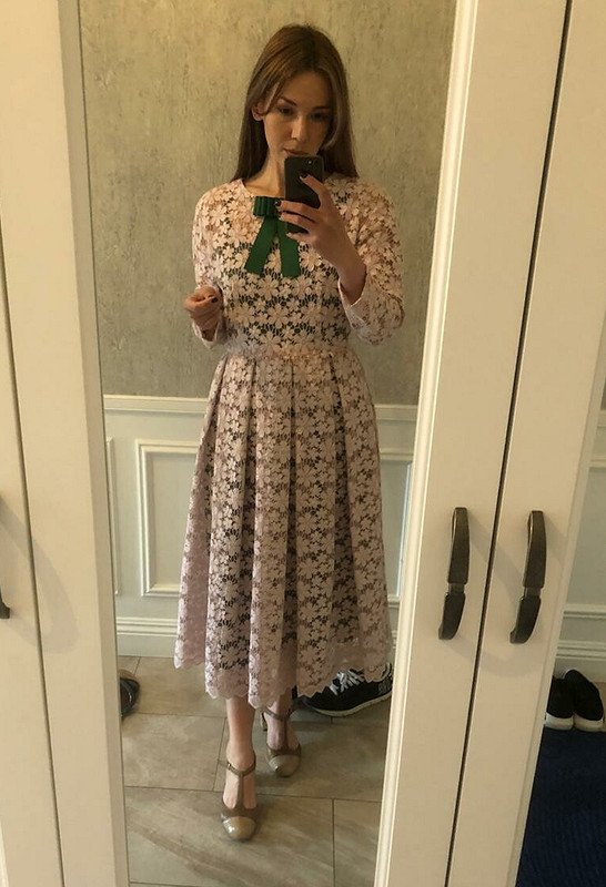 Розово-зелёное платье от Mora