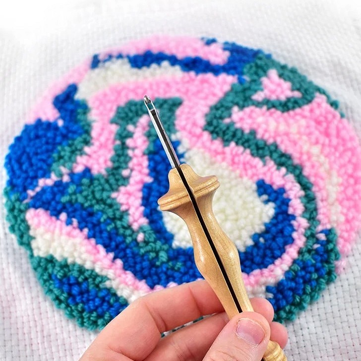 вышивка иглой для ковровой техники