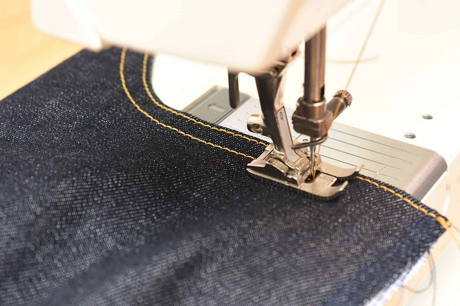 Как сделать идеальную отстрочку на джинсах: 7 хитростей и советов