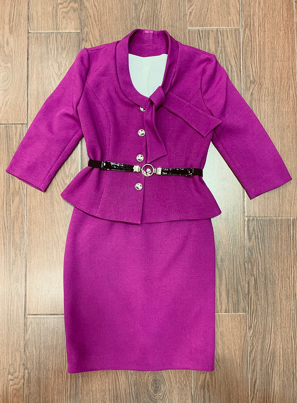 Жакет и юбка «Fuchsia suit» от Binh Ngo