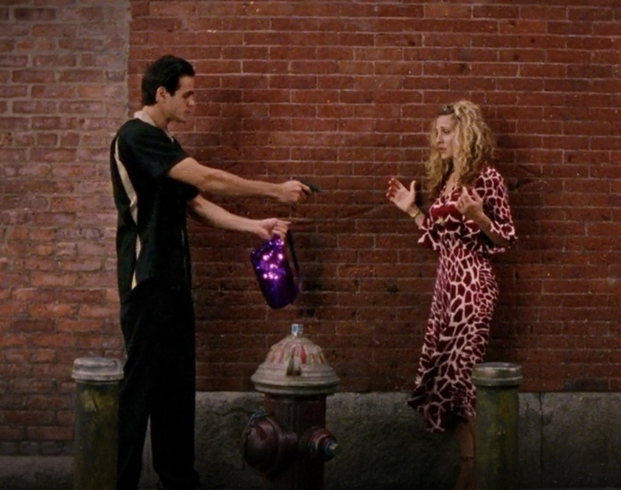 Fendi перевыпустил сумку Кэрри Брэдшоу 1999 года по случаю нового сезона «Секса в большом городе»