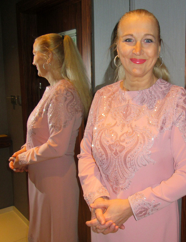 Платье «барби» для торжественного ужина от Elena Niko