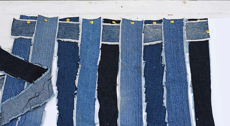 Идея: плетёная подушка из старых джинсов