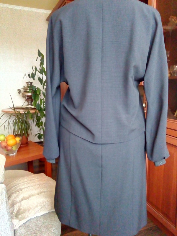 Симпатичный костюмчик: блузон и юбка от flyma