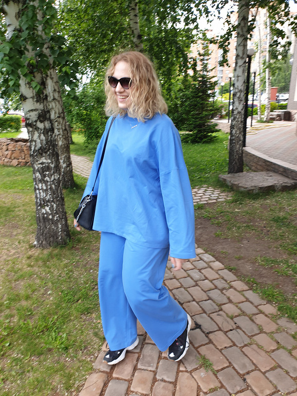 Весенне-летний костюм из голубого футера 2-х нитки от Nstjur