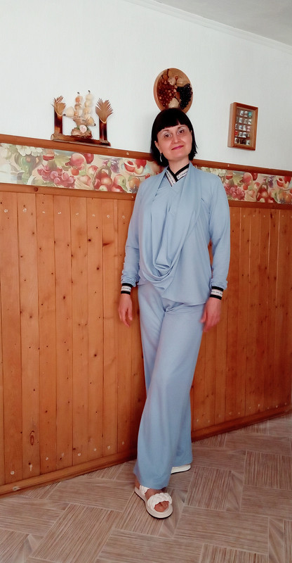 Праздничный наряд для медика: пуловер и брюки от Ольга Найкова