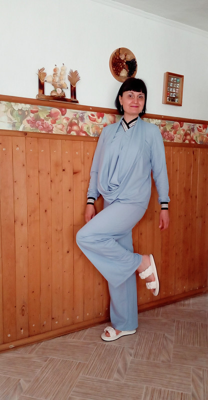 Праздничный наряд для медика: пуловер и брюки от Ольга Найкова