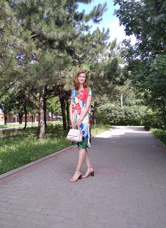 Шёлковое платье прямого силуэта от ulya28051983