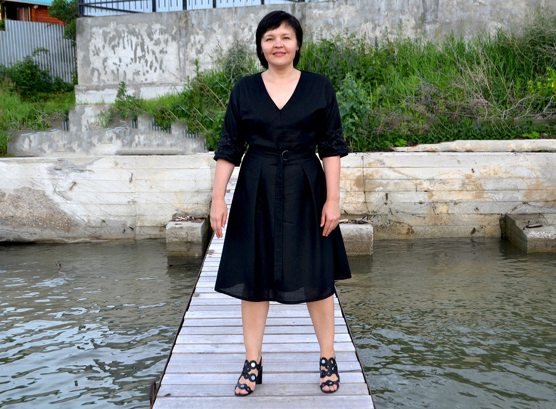 Черное льняное платье от Любаева Светлана