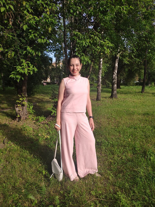 Летний льняной костюм от новичка: топ и брюки от Ирина Бедарева