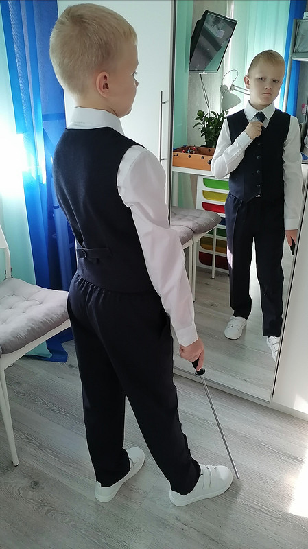 Школьный жилет, брюки и неудачный пиджак от Uliya-2012