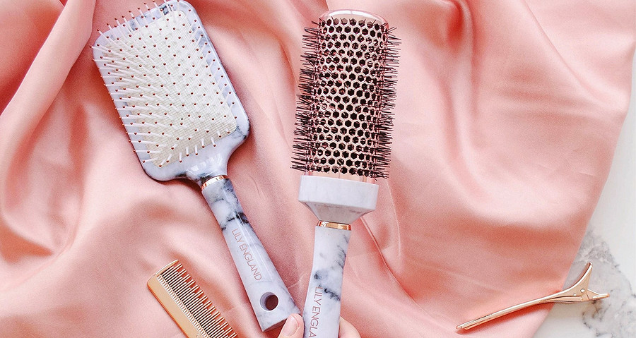Как правильно мыть щётки и расчёски для волос: 6 советов и лайфхаков
