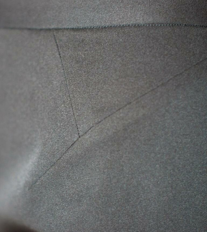Чёрная юбка-карандаш с диагональными вытачками для леди от Clean_Silence