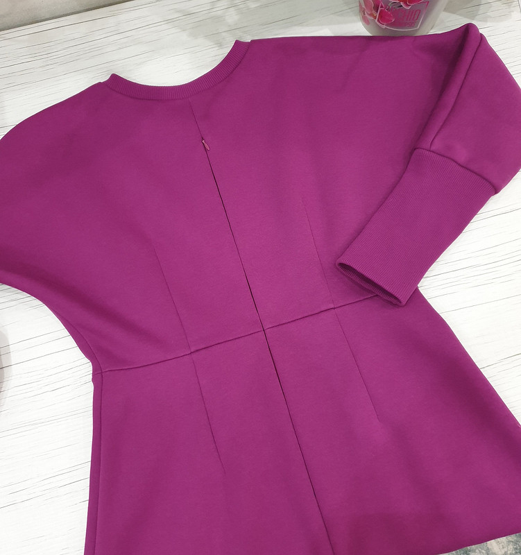 Пурпурное платье от Elena Leo