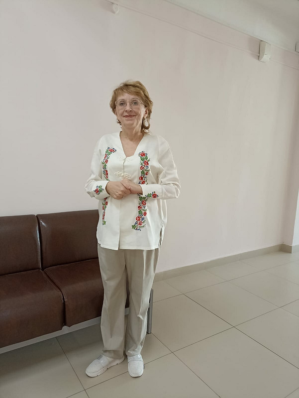 Белая блуза с вышивкой и сутажной застежкой от Наталья Матвеева