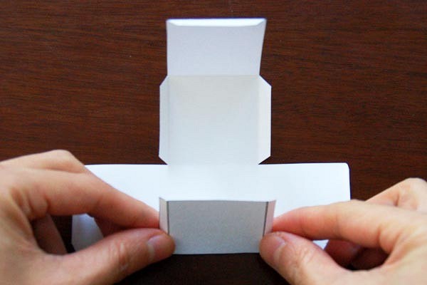 Шаблон кубика из бумаги: распечатать а4 (делаем кубик своими руками)