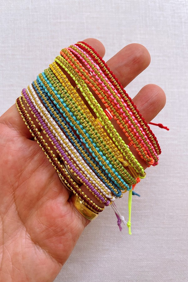 Как сделать браслет макраме / Плетем браслет дружбы / Способы плетения браслетов из ниток DIY