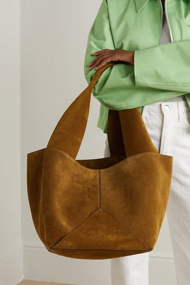 Женская кожаная сумка: с чем носить, как подобрать к гардеробу, где купить