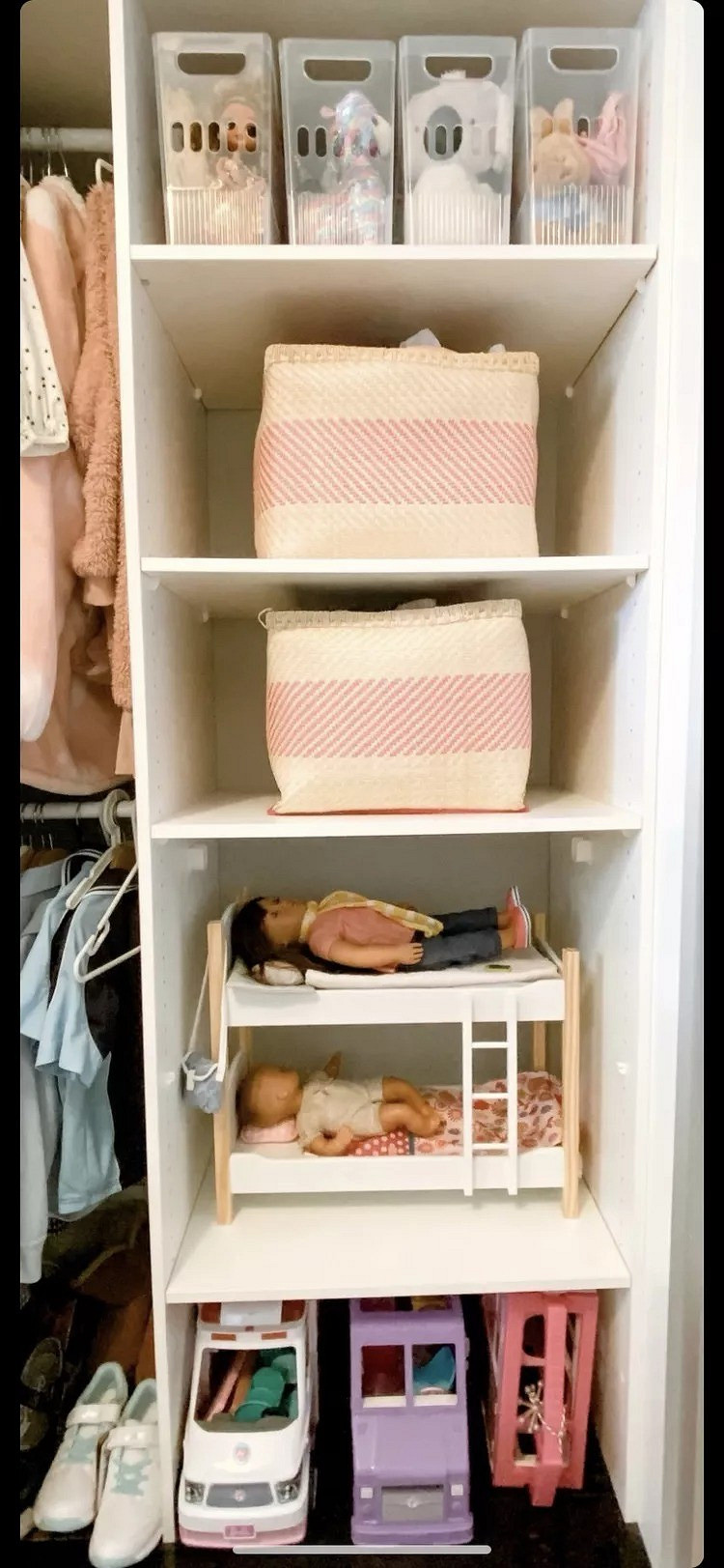 Мебель для хранения игрушек в детской
