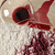 Как отстирать пятна от красного вина: 5 проверенных способов