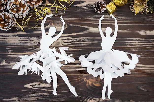 Снежинки балеринки из бумаги