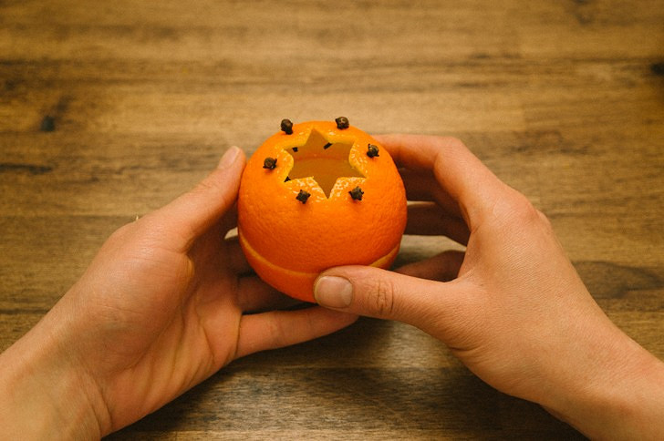 Как сделать свечу из кожуры апельсина своими руками – Журнал о Яркой жизни