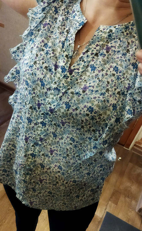 Блуза с воланами от Виктория Егунова