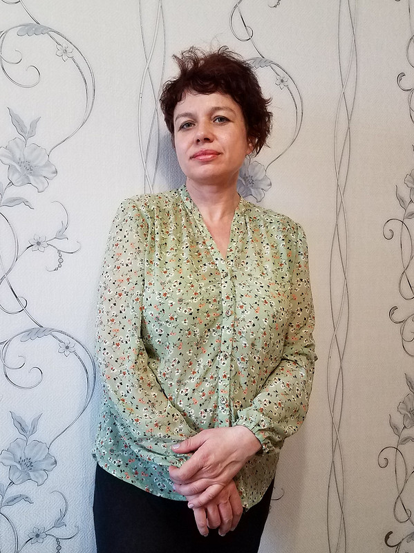 Блуза из шифона с воротником-стойкой от LarisaLevinskaya